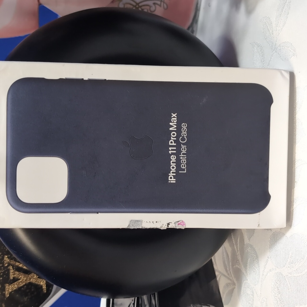 Apple iPhone 11 Pro Max Leather Case - Blue - Picture 2 of 3